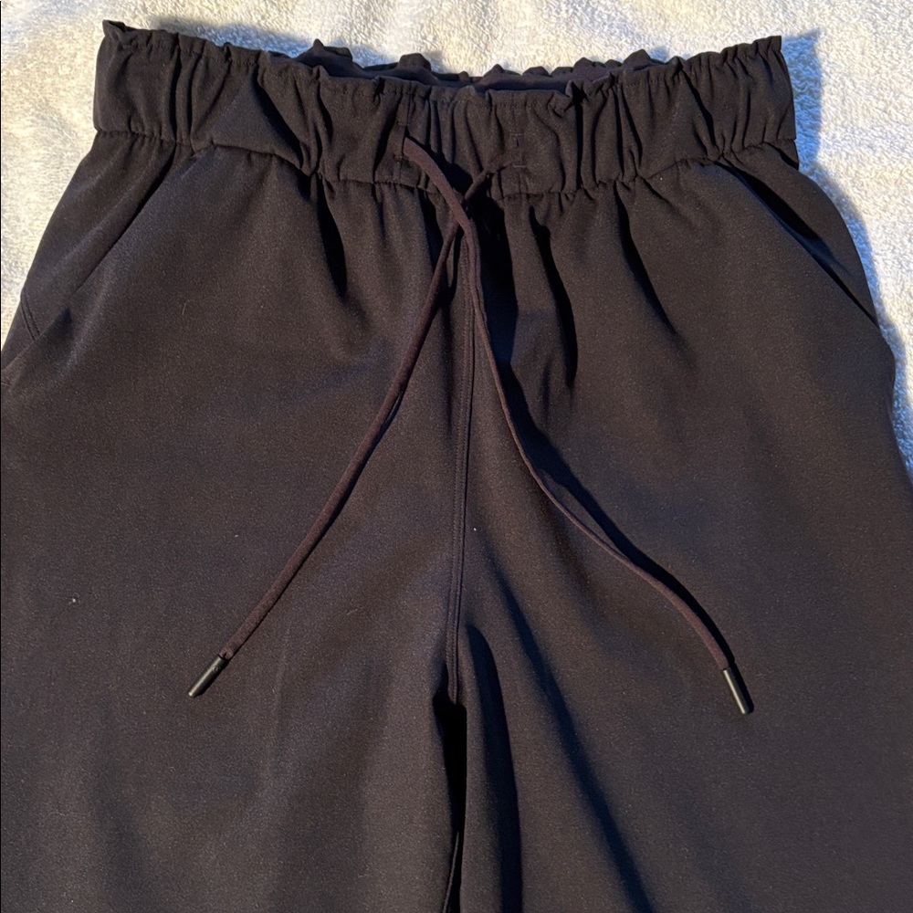 NWOT Lululemon Stretch Luxtreme High Rise Jogger - Picture 5 of 15
